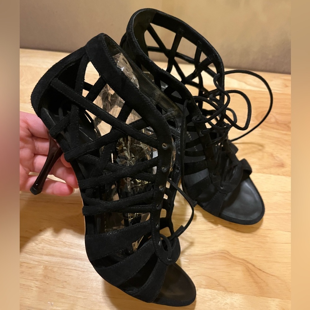 Guseppe Zanotti
Suede Gladiator Sandals
